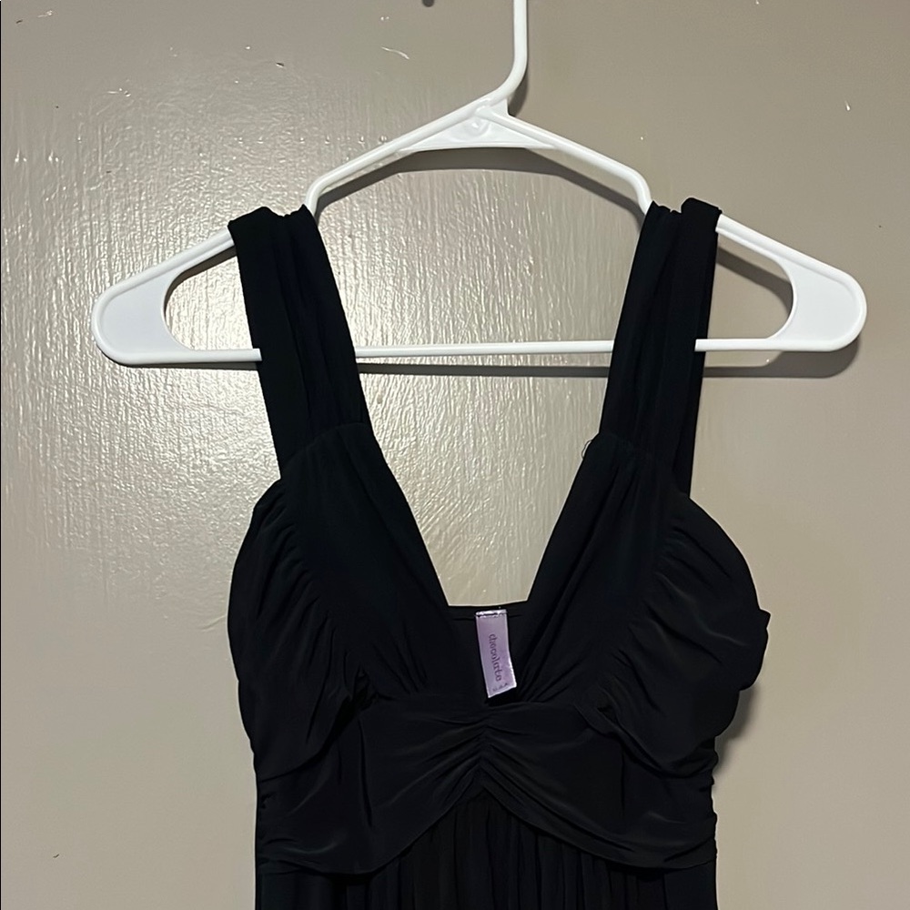 Elegant Black Sleeveless Dress